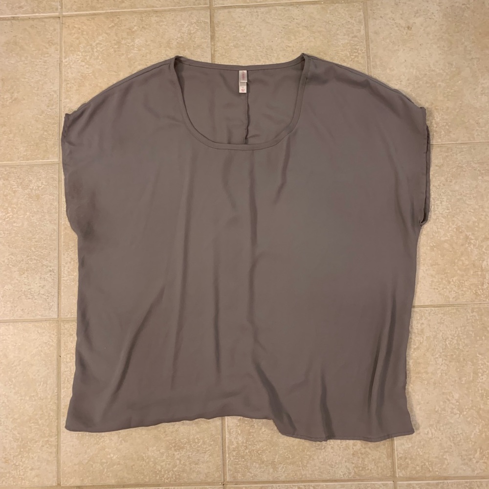 2X Flowy Light Top